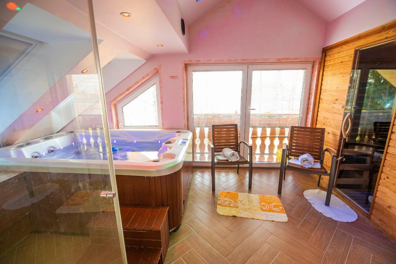 Luxury Ana With Hot Tub Visnja Gora